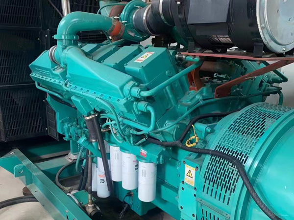 杂多更换100kW柴油发电机组机油时，需要注意哪些事项？